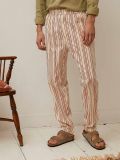 Lounge pants by Khasto a product of craftsmanship and sustainability. The mens lounge pants are hand block printed and quilted has an inner lining of our celebrated soft voile for an optimal wearing comfort.