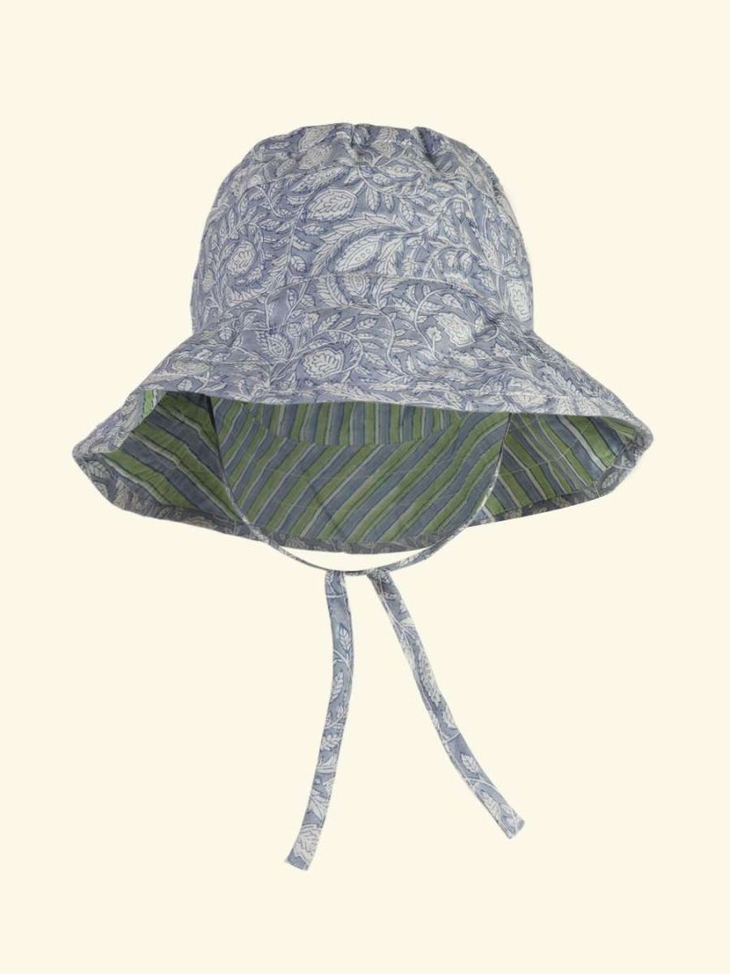 Baby hat by Khasto a product of craftsmanship and sustainability. the baby sun hat is block printed.