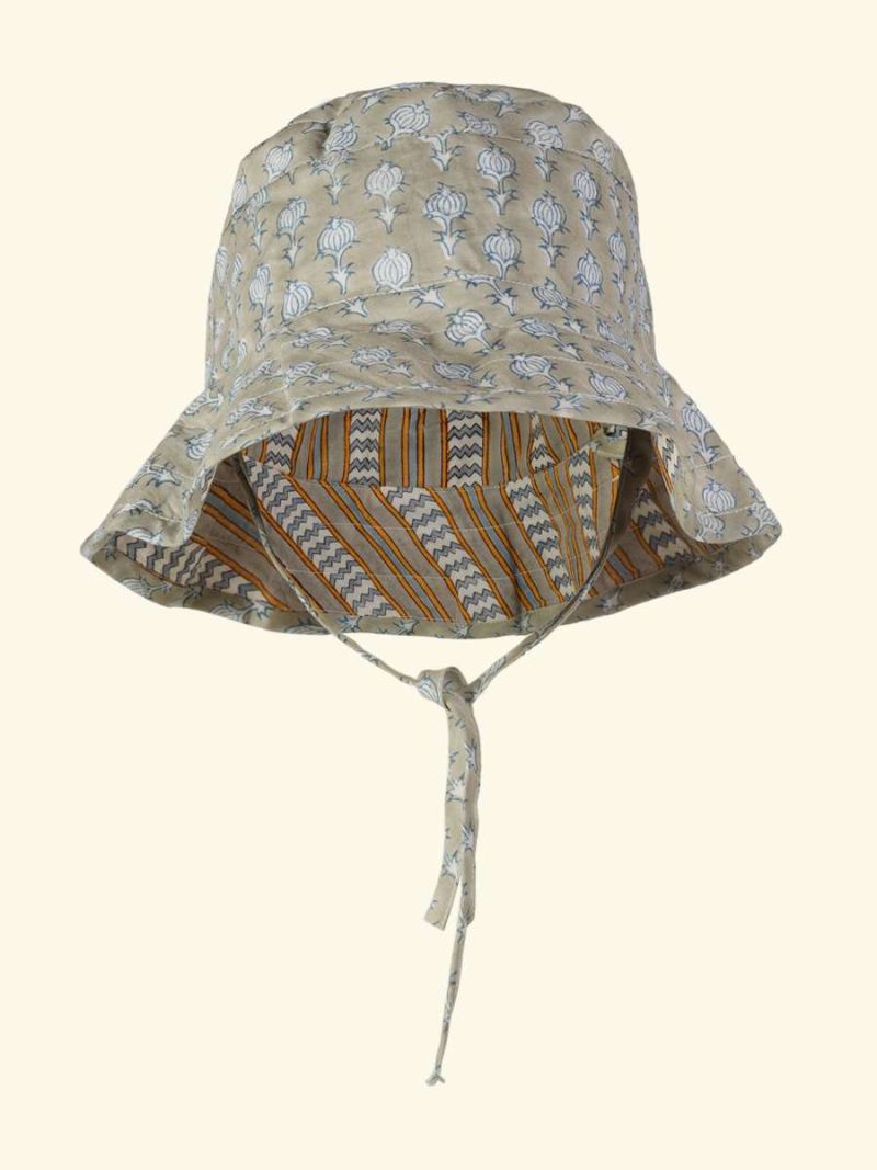  Baby hat by Khasto a product of craftsmanship and sustainability. the baby sun hat is block printed.
