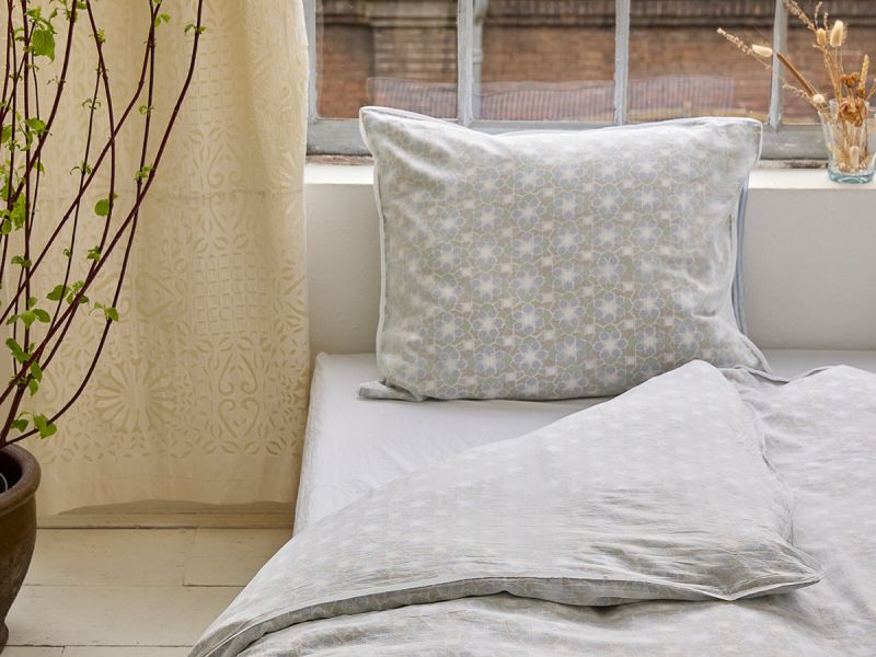 Enjoy the Khasto sleeping experience with the Bedding Set - Persian Flower. Handmade from thin layers of soft & airy 100% cotton GOTS certified.
