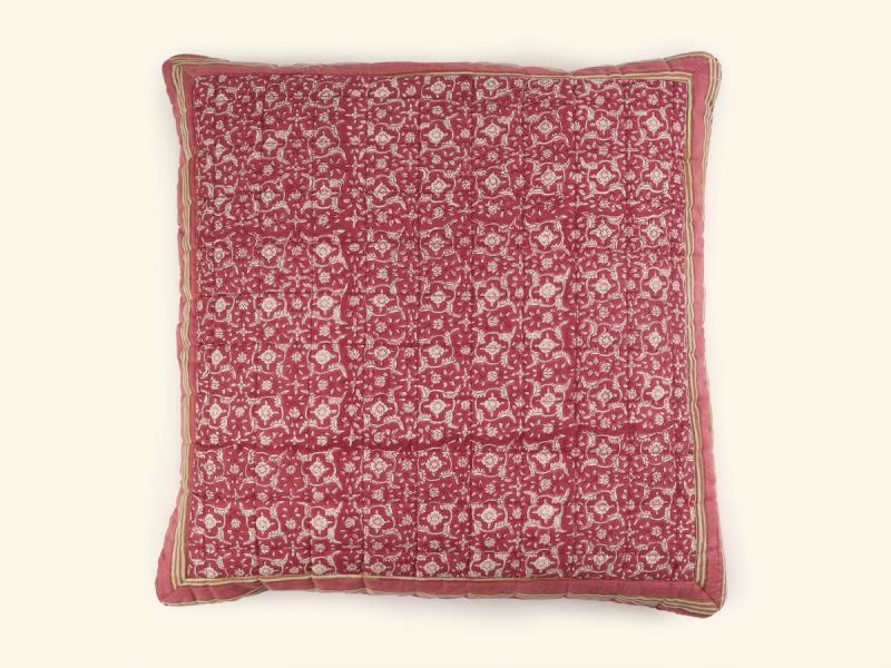 Cotton pillowcase by Khasto a product of craftsmanship and sustainability. The printed pillow cases are hand block printed and quilted.