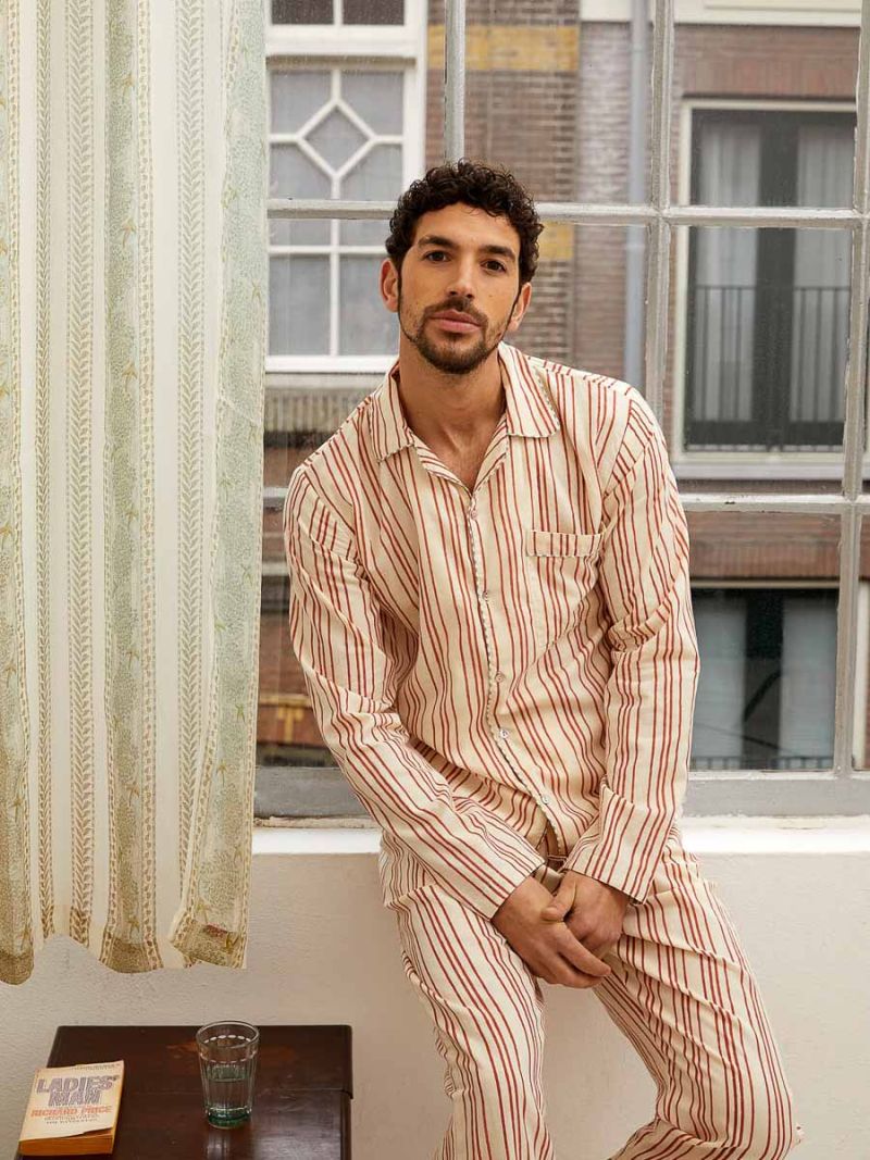 Printed pajama set by Khasto a product of craftsmanship and sustainability. The fall pajamas is hand block printed and quilted has an inner lining of our celebrated soft voile for an optimal wearing comfort.
