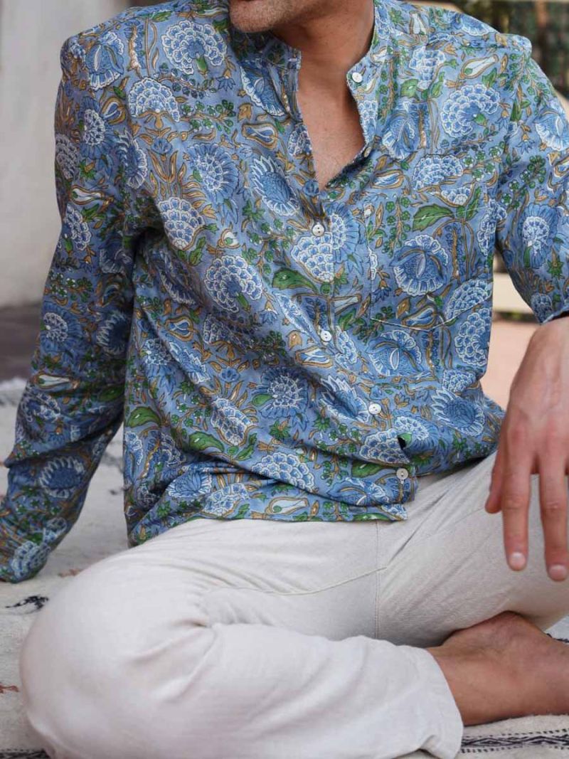 Printed shirts for men by Khasto a product of craftsmanship and sustainability. The mens printed shirts is hand block printed and quilted has an inner lining of our celebrated soft voile for an optimal wearing comfort.