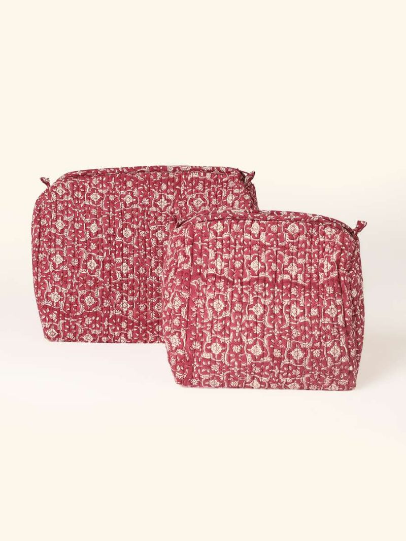 Portable toilet bags by Khasto a product of craftsmanship and sustainability. The portable toilet bags are hand block printed and quilted Various designs for womens and mens toiletry.
