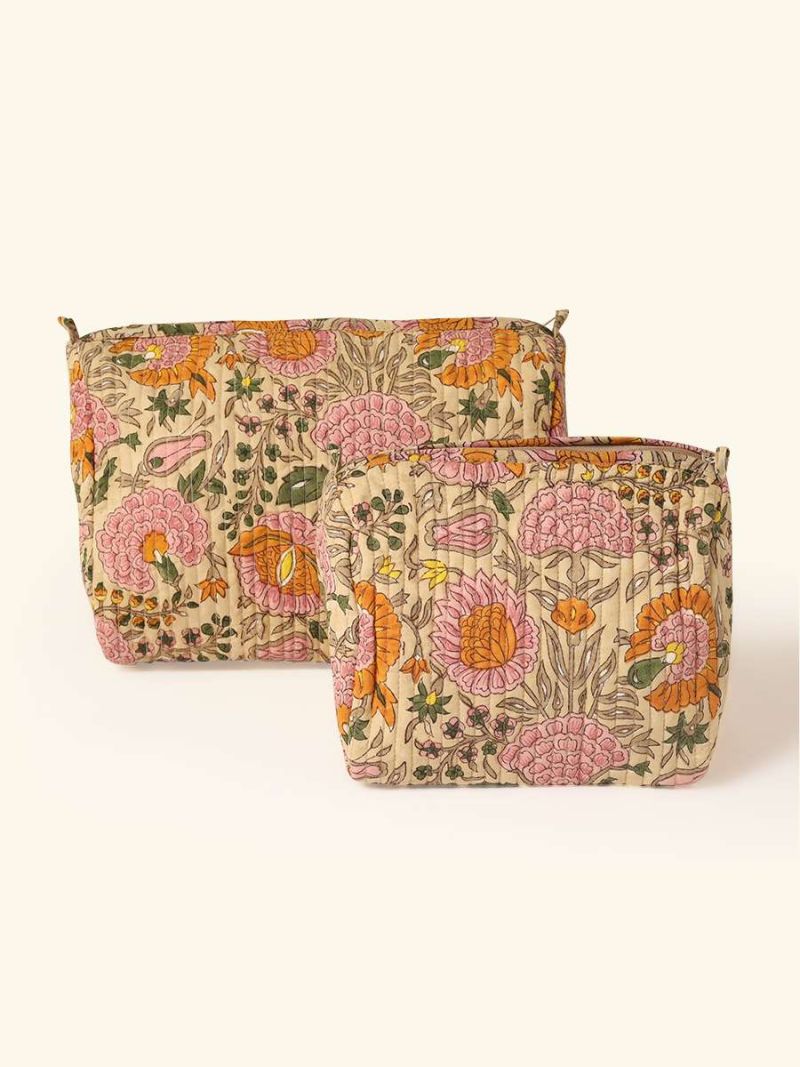  Portable toilet bags by Khasto a product of craftsmanship and sustainability. The portable toilet bags are hand block printed and quilted Various designs for womens and mens toiletry.