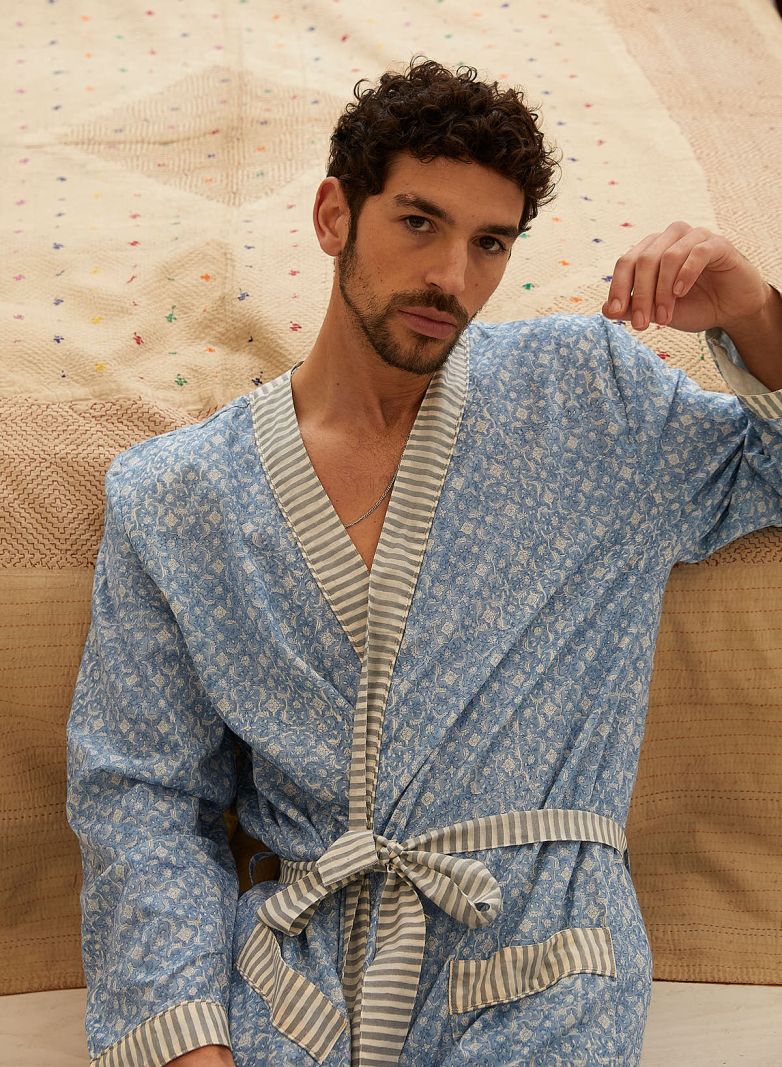 GRAIL A. Sulka & Co. PURE CASHMERE Robe Dressing Gown SILK LINED Paisley | Cashmere  robe, Dressing gown pattern, Mens dressing gown