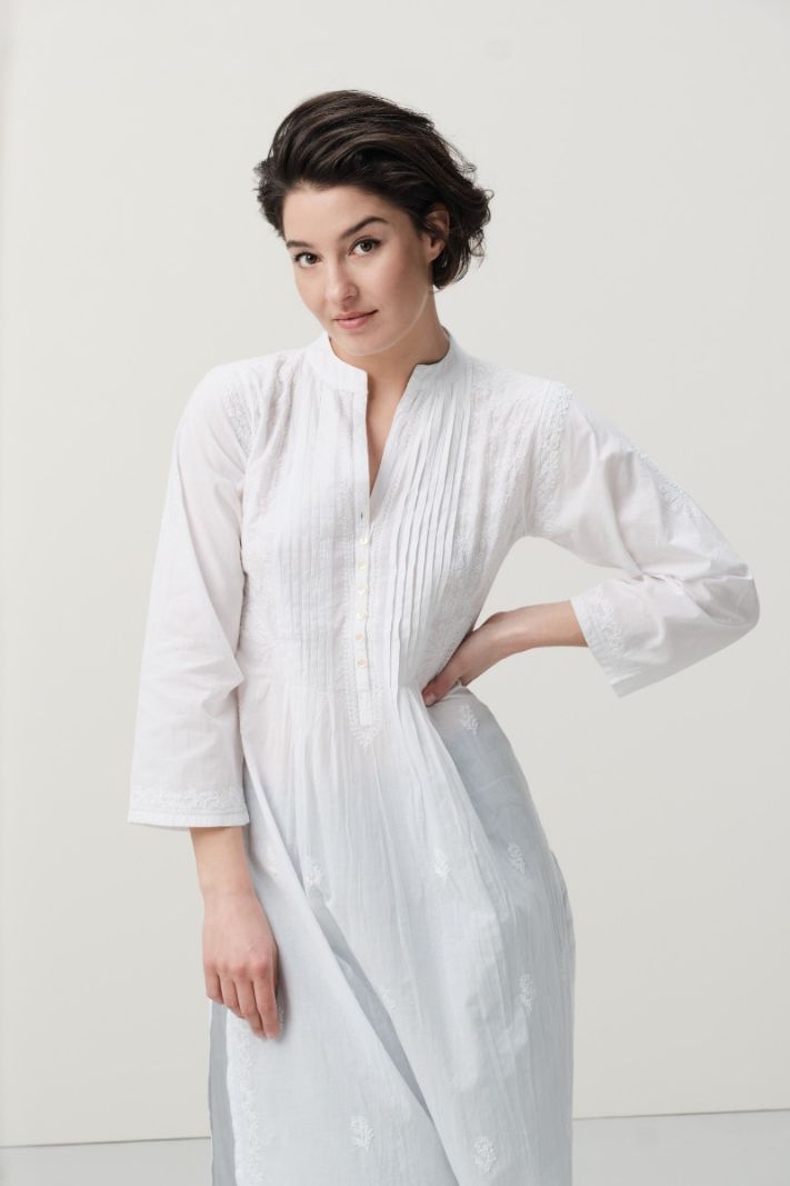 Tunic Long with V-Neck - White with Embroidery