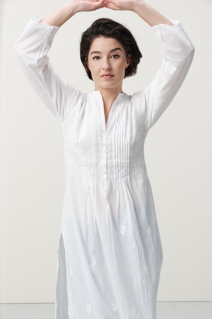 Tunic Long with V-Neck - White with Embroidery